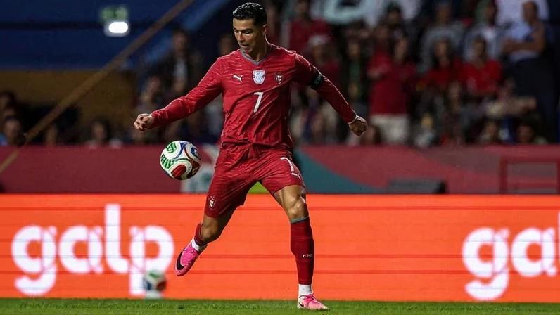 O lendário esquadrão brasileiro da Copa de 1970 levou pouco mais de 30 segundos para marcar seu histórico gol em jogada coletiva... - (crédito: Reuters)