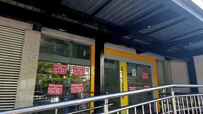 Agências bancárias fecharam por conta da falta de vigilantes - (crédito: João Pedro Zamora/ CB/ DA Press)