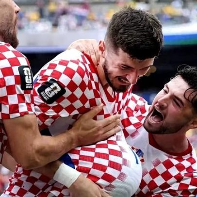 Croácia vence Gana 2-1 e garante vaga nas oitavas