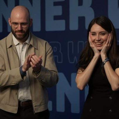 Brasileira vence torneio mundial de Candy Crush e recebe prêmio milionário