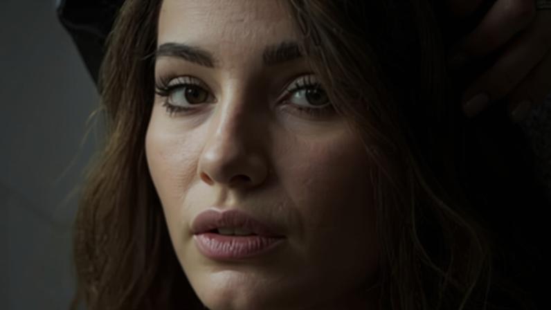 Atriz ganhou projeção em produções de sucesso da televisão turca e deixa fãs pelo mundo - (crédito: Reprodução/Redes sociais)