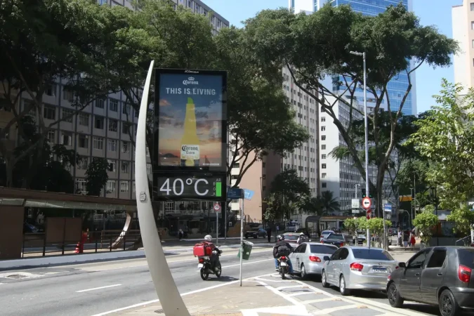 Calor - (crédito: Rovena Rosa/Agência Brasil)