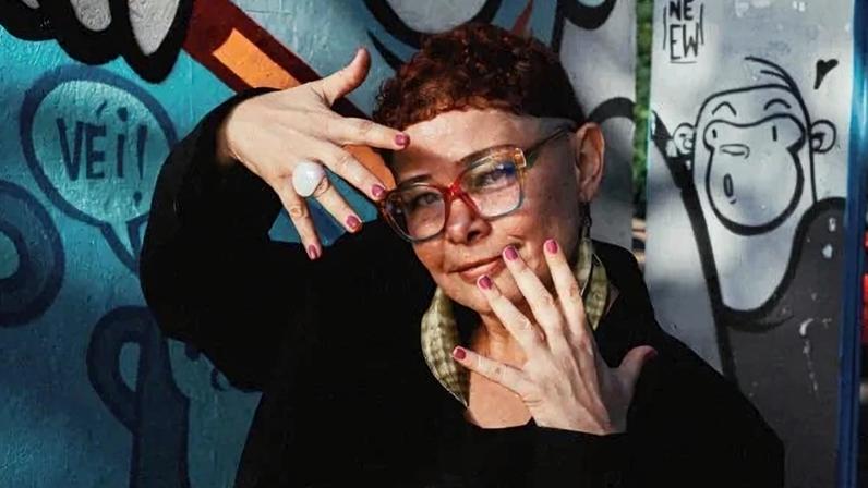 Poeta Marina Mara denuncia violências contra a mulher a partir da poesia - (crédito: Divulgação)