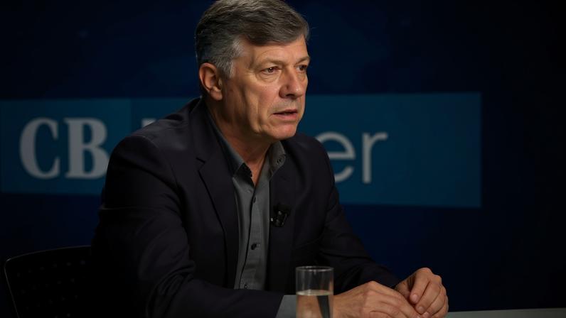 Valter Casimiro, Secretário de Obras e Infraestrutura do DF, é o entrevistado do CB.Poder. Na bancada: Mariana Niedeauer e Sibele Negromonte.