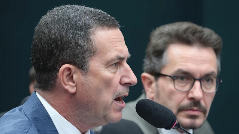 Na imagem, o deputado Coronel Assis que é o relator da PEC na CCJ - (crédito: Bruno Spada / Câmara dos Deputados)