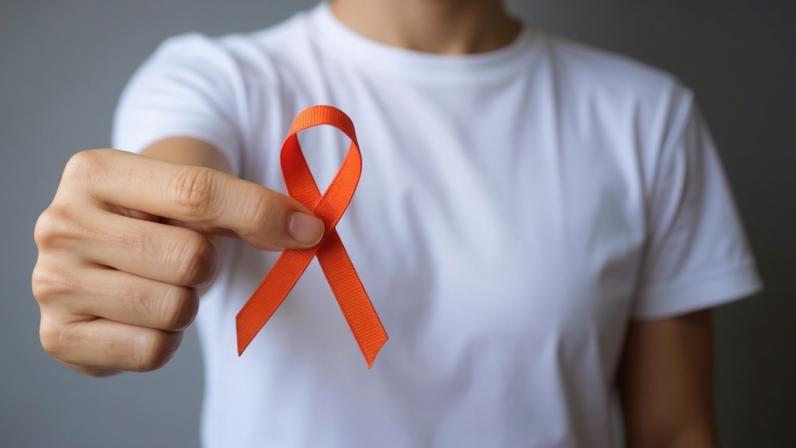 A leucemia se manifesta de forma silenciosa e afeta os tecidos formadores de sangue, principalmente a medula óssea (Imagem: Jo Panuwat D | Shutterstock)