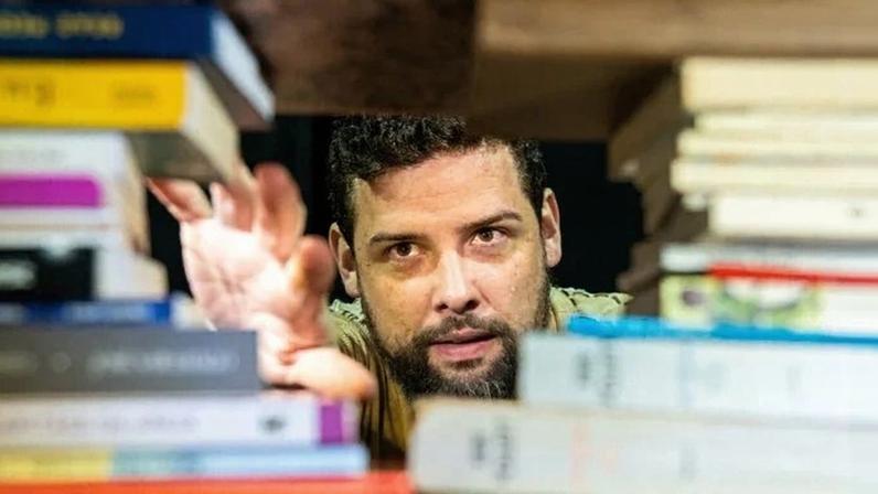 Peça teatral "Livro-me" - (crédito: Max Lima)