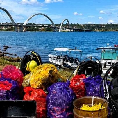 Operação retira 280 kg de lixo do Lago Paranoá