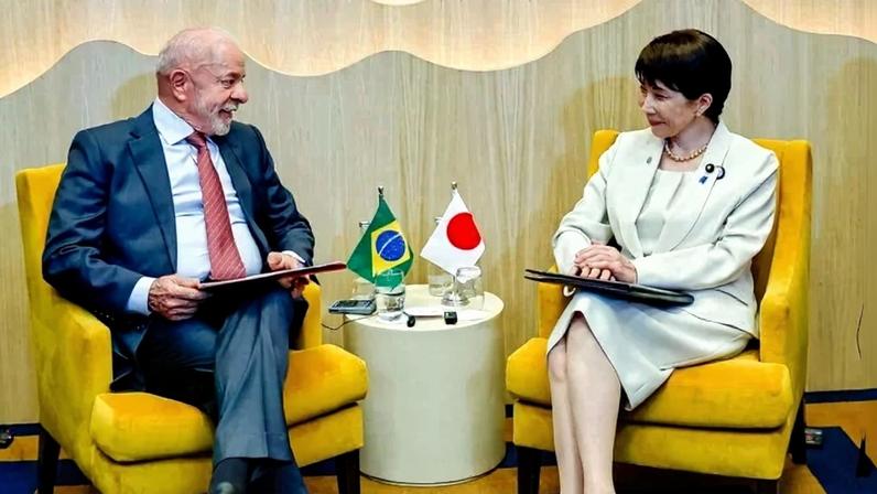 Reunião entre Lula e a premiê japonesa ocorreu às margens da Cúpula do G7, na França - (crédito: Ricardo Stuckert/PR)