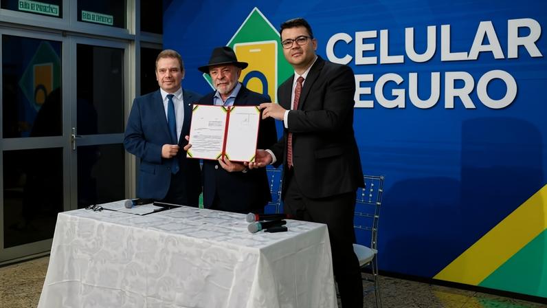 Segundo Lula, que tiver um celular fruto de roubo ou furto deve procurar uma delegacia para entregar o aparelho, e não será responsabilizado - (crédito: Ricardo Stuckert/PR)