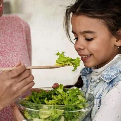 Especialista alerta sobre riscos de dietas milagrosas para crianças