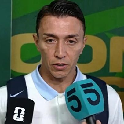 Muslera pede desculpas por falha que eliminou o Uruguai