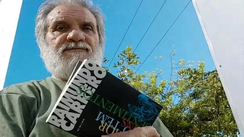 Raimundo Carrero é escritor, jornalista e membro da Academia Pernambucana de Letras desde 2004 - (crédito: Foto: Alexandre Godim/Divulgação)