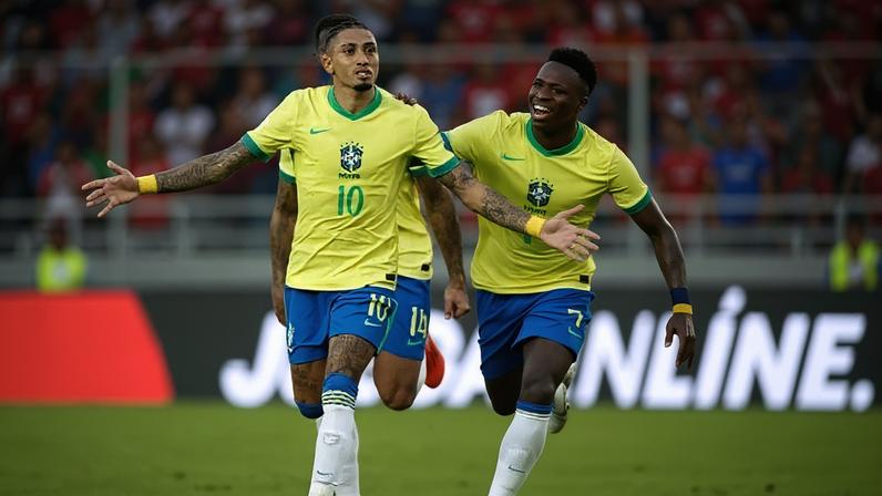 Raphinha e Vini Jr são os únicos brasileiros da lista - (crédito: Foto: Rafael Ribeiro / CBF)