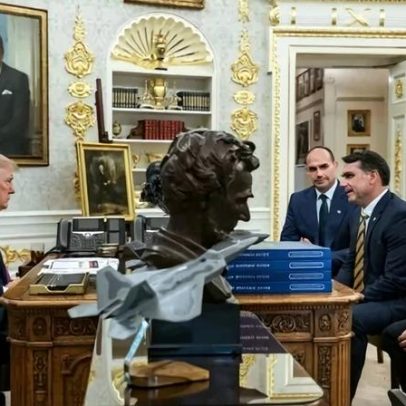 Flávio Bolsonaro busca distância de tarifaço nos EUA