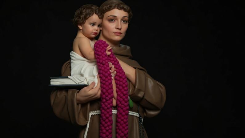 Quem deseja um namoro harmonioso pode recorrer a simpatias envolvendo Santo Antônio, conhecido como o "santo casamenteiro" (Imagem: Immaculate | Shutterstock) - (crédito: EdiCase)