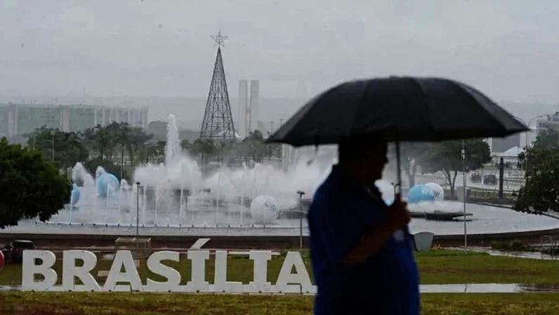 Hoje, a previsão é de calor e pancadas de chuva - (crédito: Minervino Júnior/CB/D.A.Press)