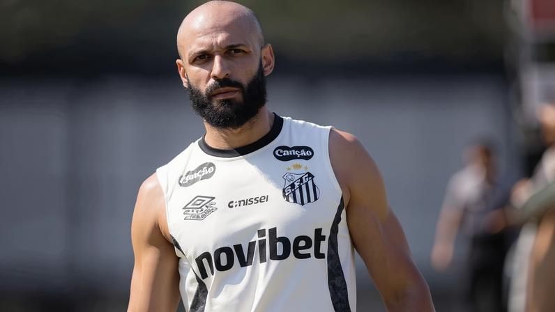 Thaciano em ação durante treinamento do Santos - (crédito: Foto: Raul Baretta/ Santos )