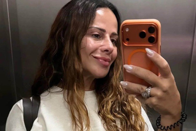 Viviane Araújo diz que sofre etarismo no Carnaval: "Adoecendo" - (crédito: Observatorio dos Famosos)