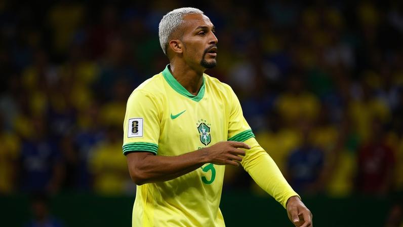 Wesley esperava com ansiedade a estreia na Copa do Mundo contra Marrocos: lesão no músculo adutor da coxa esquerda levou Carlo Ancelotti a trocá-lo pelo volante Ederson - (crédito: Rafael Ribeiro/CBF)