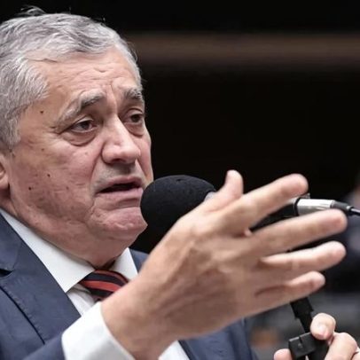 Governo retira urgência de projeto que trata fim da escala 6x1