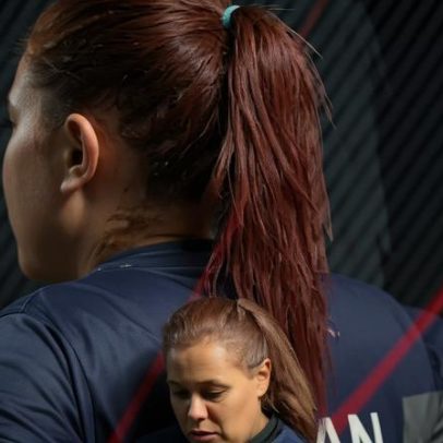 Futebol fortalece corpo e mente e conquista mais mulheres