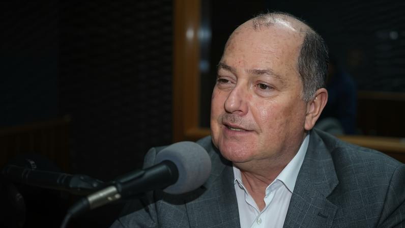 Rubens Beçak, professor de Graduação e Pós-graduação da USP. Mestre e Doutor em Direito Constitucional e Livre-docente em Teoria Geral do Estado da USP