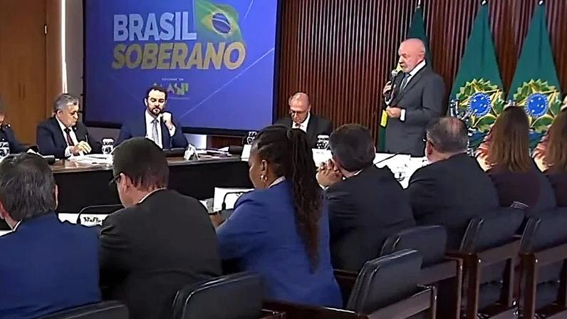 Nós temos muita história e não podemos aceitar o tratamento que os Estados Unidos deu ao Brasil esta semana