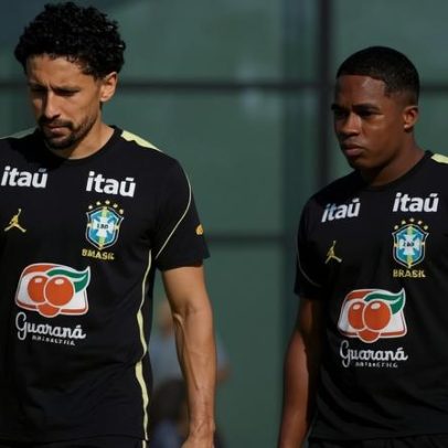 Jogadores do Brasil atendem torcedores após bronca de Marquinhos