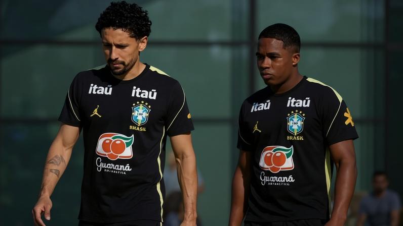 Marquinhos dá bronca nos atletas para cumprimentar torcedor em Cleveland - (crédito: Foto: Rafael Ribeiro/CBF)