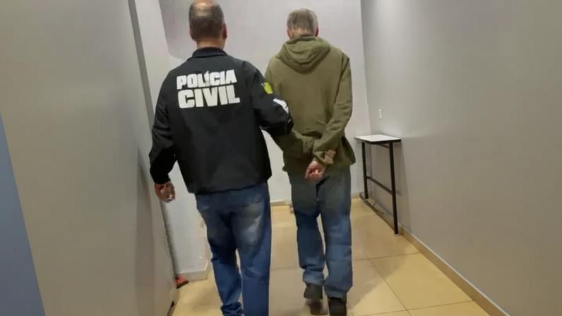 Pai é preso por maus-tratos após manter quatro filhos confinados em quarto sem ventilação em Luziânia - (crédito: PCGO)