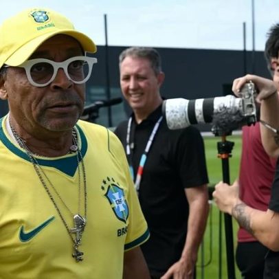 Spike Lee participa de treino da seleção e aponta jogador favorito