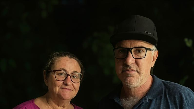 Stella Maris e o marido Neidacir: ela diz que o trabalho melhora a autoestima, ele reclama das contas para pagar - (crédito: Arquivo pessoal)