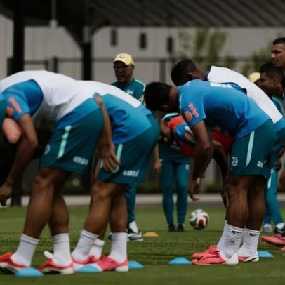 Brasil define o time e ajusta jogadas antes da estreia