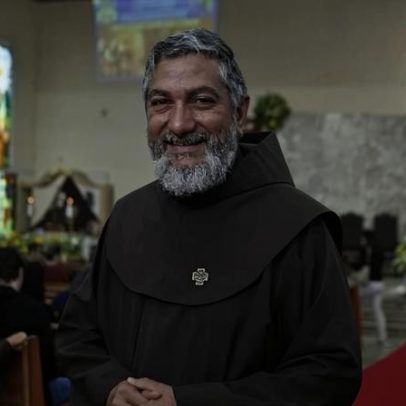 Milhares de fiéis participam de missas pelo Dia de Santo Antônio no DF