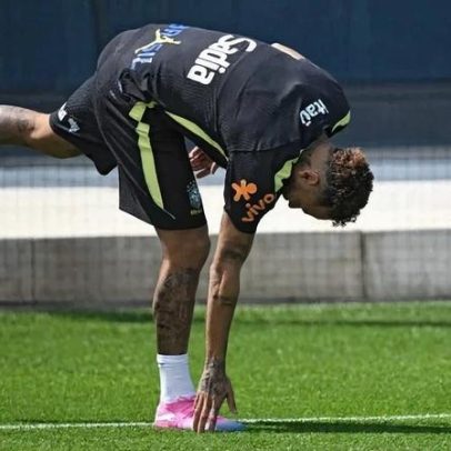 Neymar leva trote e brinca com jornalistas: estavam com saudades?