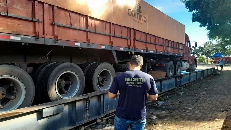 Operação apreendeu mais de R$ 5 milhões em produtos irregulares - (crédito: Divulgação/SEEC)