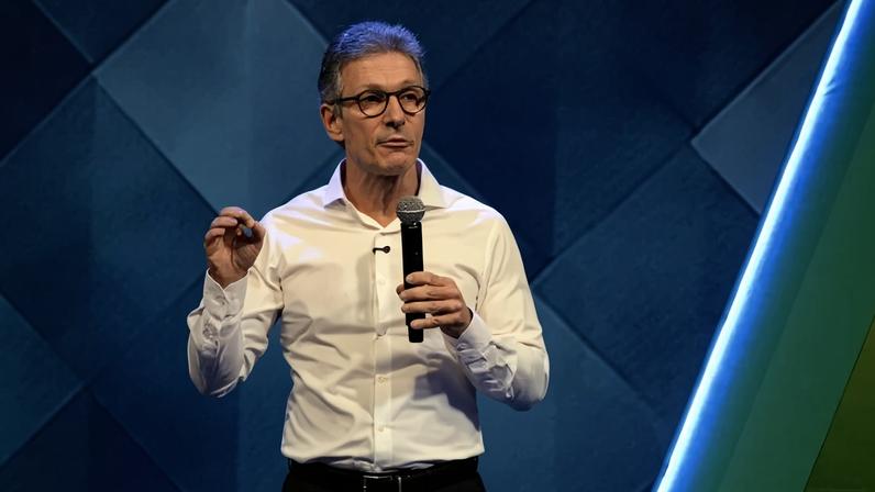 Romeu Zema durante debate de presidenciáveis em evento da CNI - (crédito: Minervino Junior/CB/D.A Press)