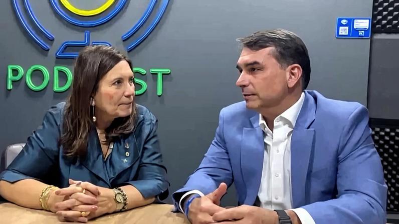 "Quando eu falei que ia ser uma vice mulher, surgiram alguns nomes, inclusive o seu, Bia Kicis", afirmou o presidenciável na gravação.