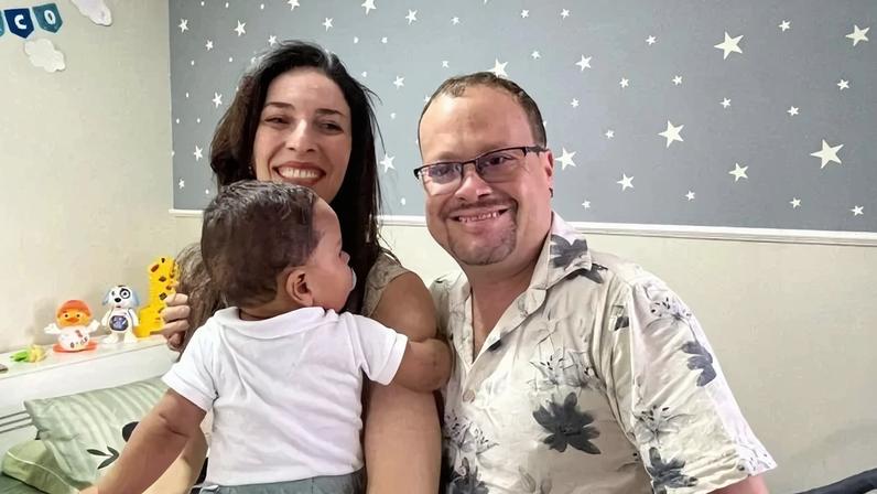 “Não foi apenas uma adoção, foi um encontro de almas”, contam Luciene e Márcio - (crédito: Nathallie Lopes/CB.DA.Press)