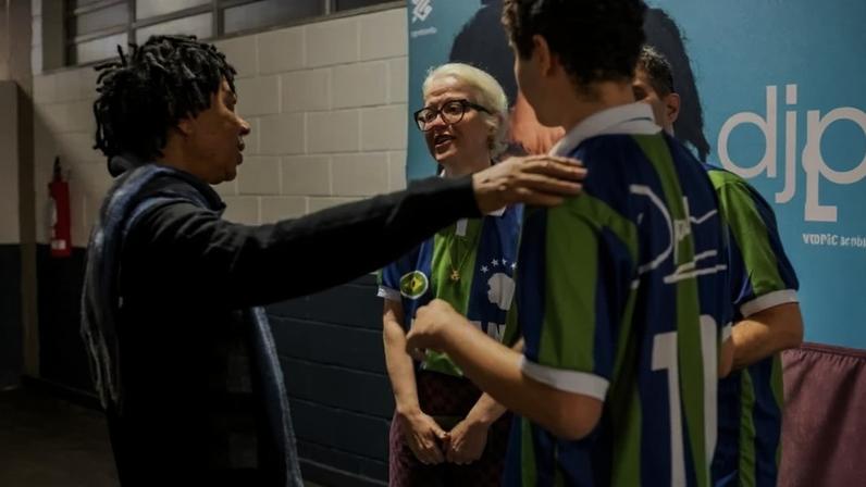 Djavan recebeu Vittorio no camarim com carinho e atenção.