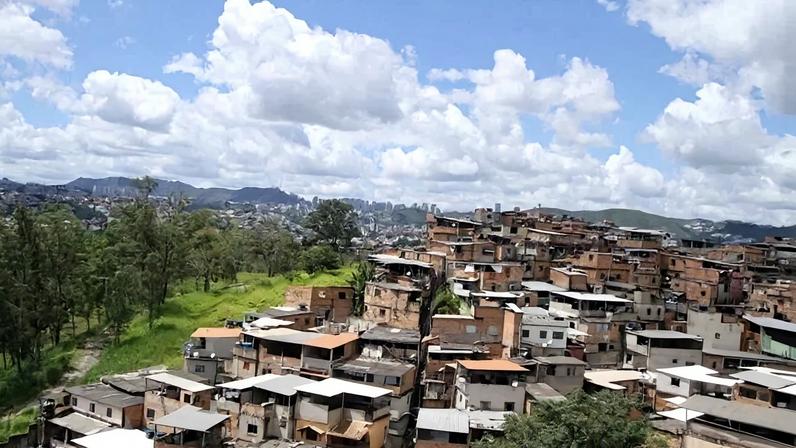 Na foto, vista do Bairro Cabana do Pai Tomas, segunda maior favela de Minas Gerais - (crédito: Edesio Ferreira/EM/D.A Press)
