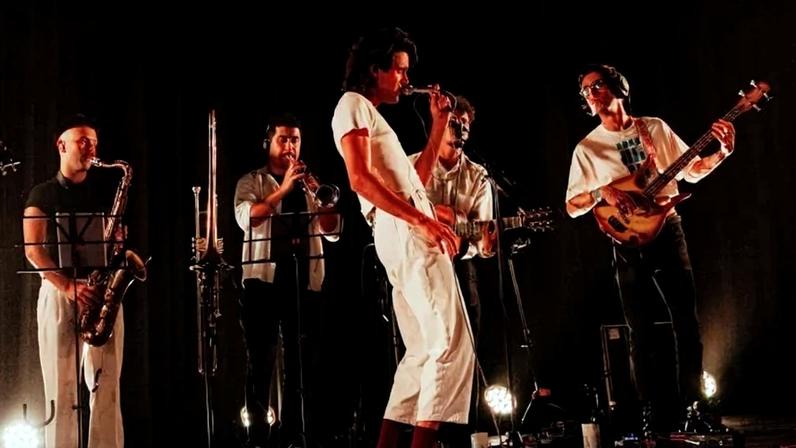 Apresentação de Zé Ibarra, um dos nomes mais marcantes da nova geração da música brasileira - (crédito: Mariana Blum )
