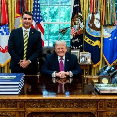 Flávio agradece a Trump após ser chamado de jovem inteligente