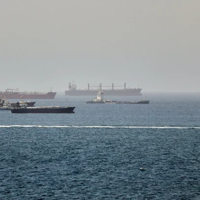 Emirados Árabes Unidos buscam zerar dependência do Estreito de Hormuz