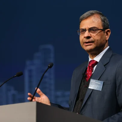 Governador do RBI diz que é prematuro discutir alta de juros