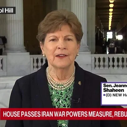 Senadora Shaheen pede que presidente revise a política sobre o Irã
