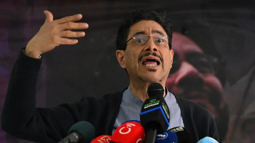 Presidential candidate Iván Cepeda speaks during a press conference in Bogota on June 1.