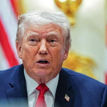 Trump conversa com Putin e Zelenskyy, com negociações de paz em pausa