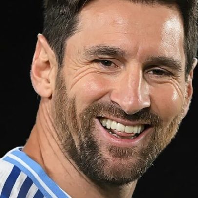 Messi iguala recorde de gols em Copas com vitória da Argentina sobre Argélia